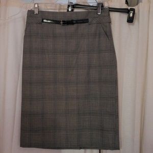Ann Taylor size 4 black &white pencil skirt w belt